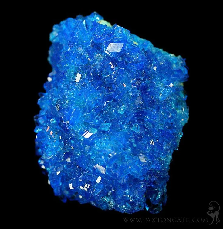 Is Kyanite Good for Beginners? Benefits and Precautions