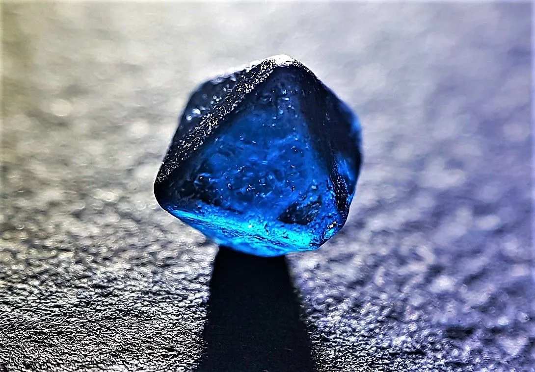 Raw Kyanite vs. Polished Stones: Which Is Better for You?